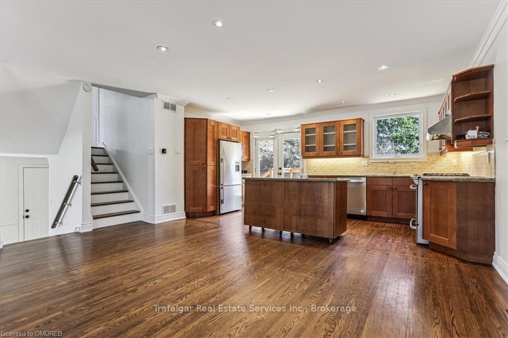 486 ANTHONY Drive photo 14