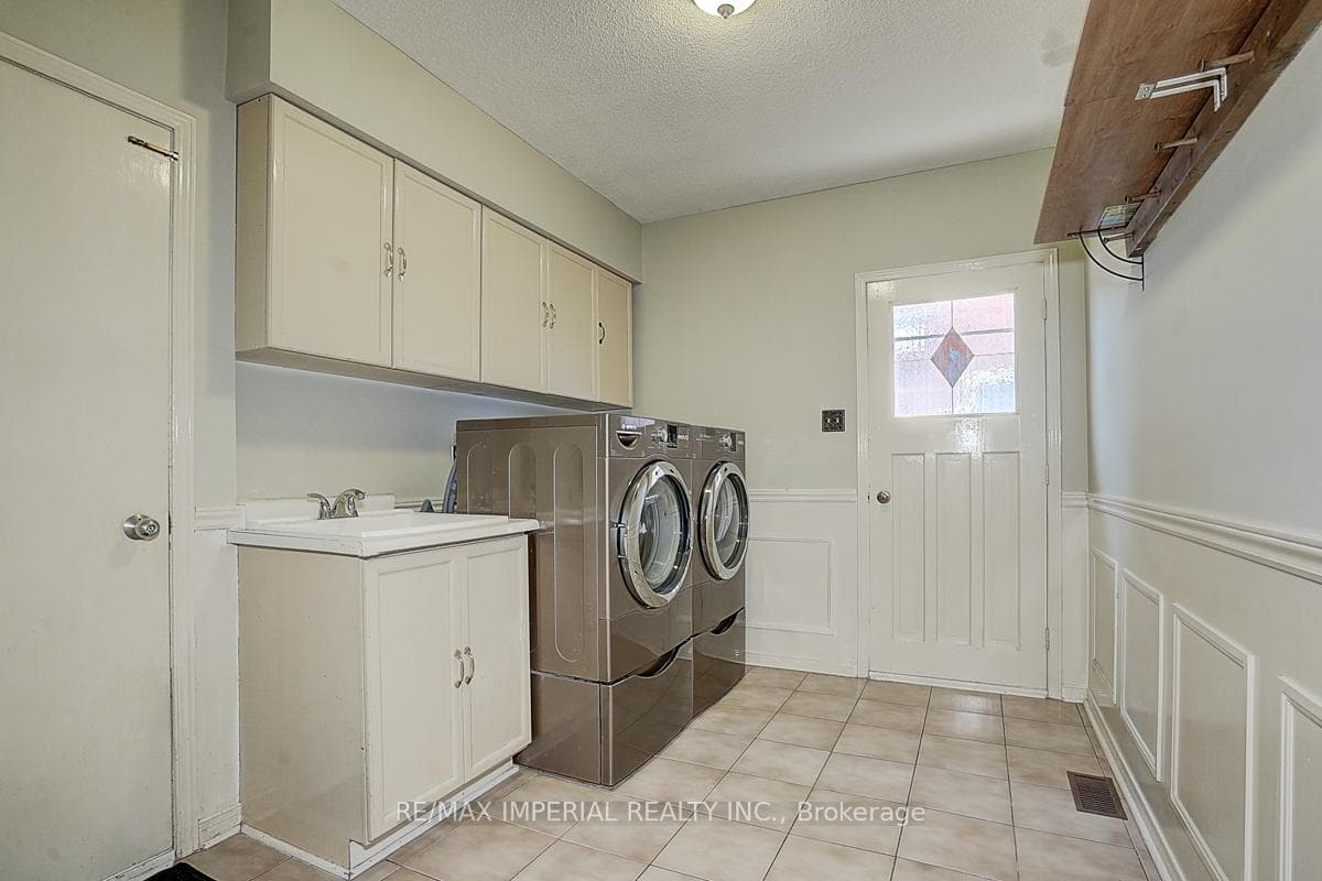 1407 GREENRIDGE Circle photo 22