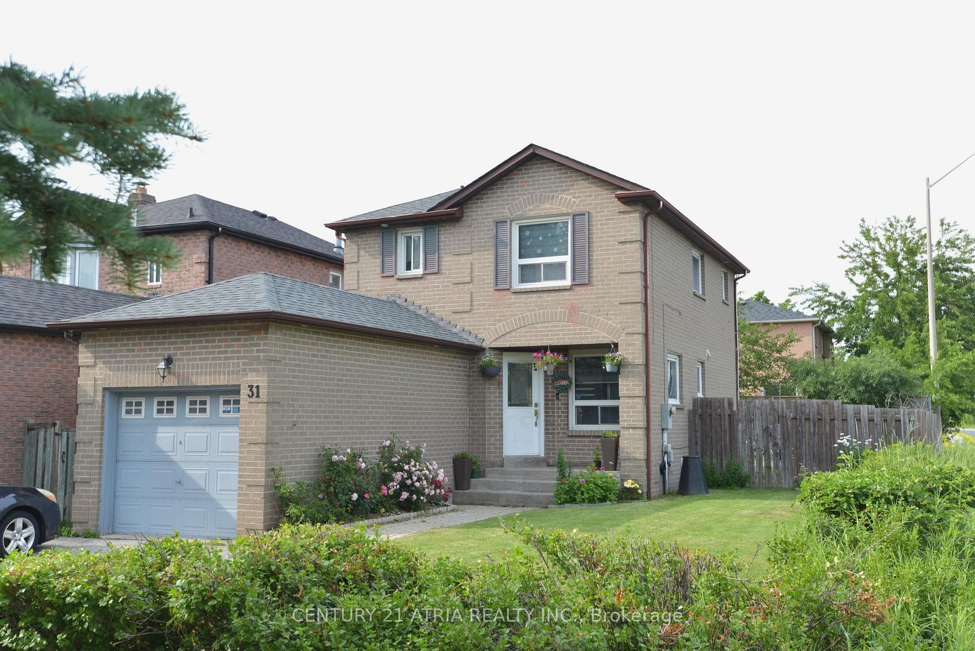 31 Carnelly Crescent photo 3
