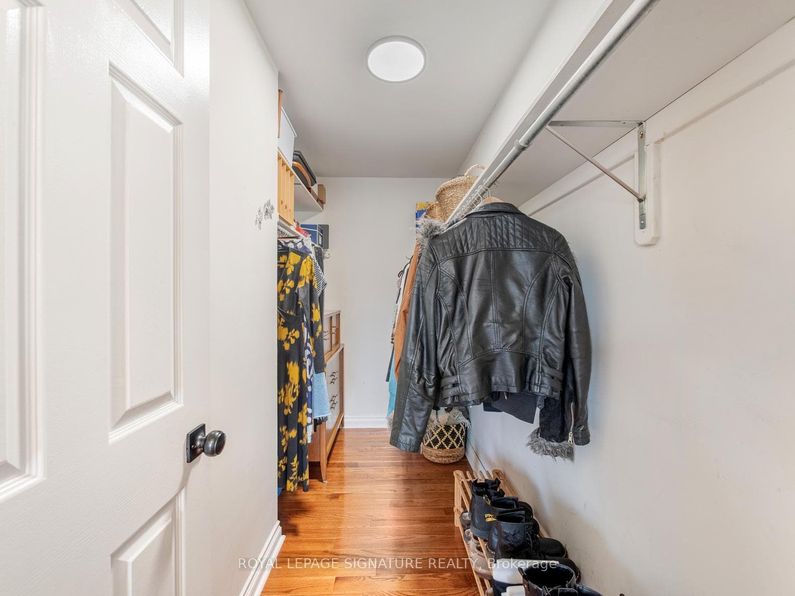 53 Blueking Crescent photo 30