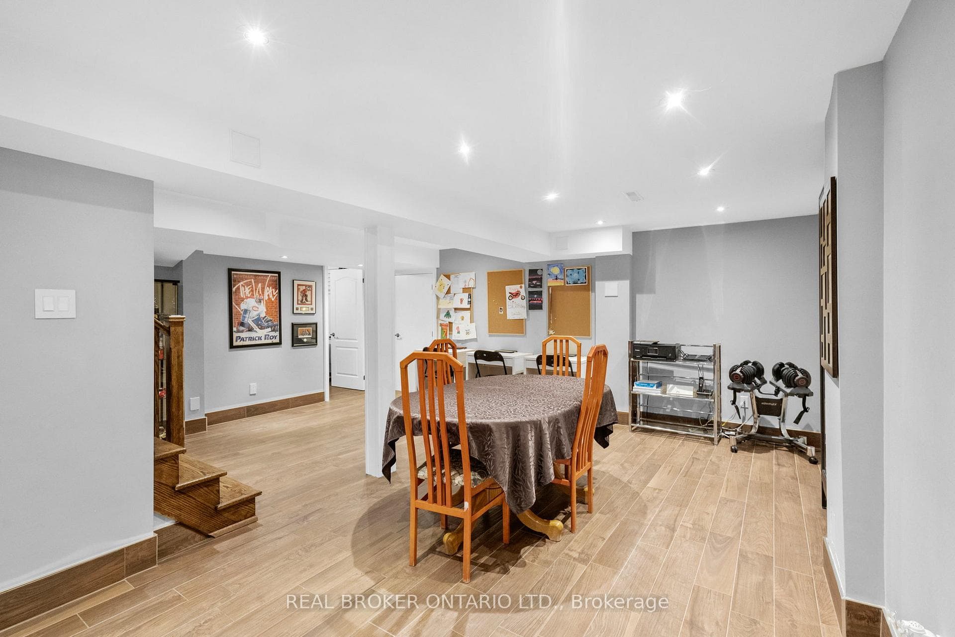 11 Fountainbridge Drive photo 38