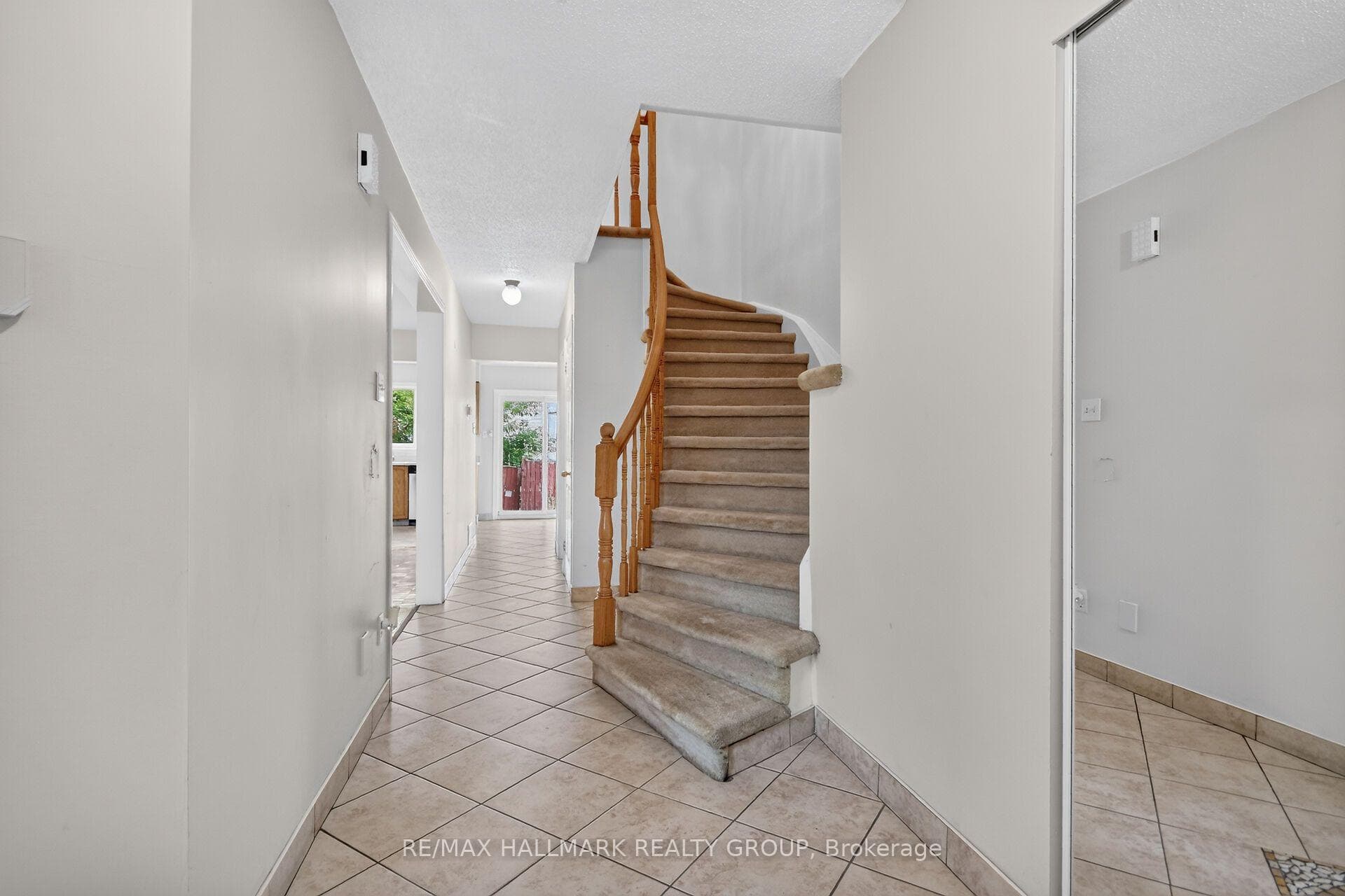49 Newport Crescent photo 10