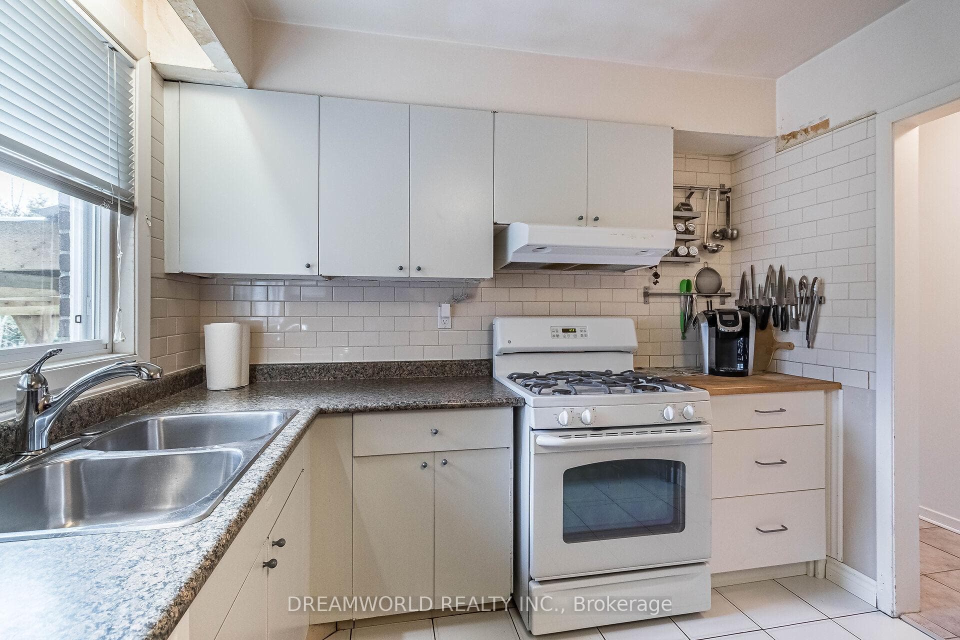 87 Fulwell Crescent photo 11