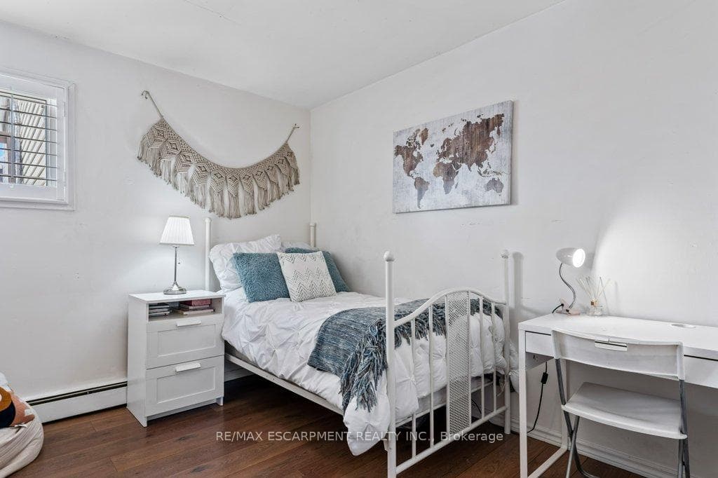 9793 Dickenson Road photo 13