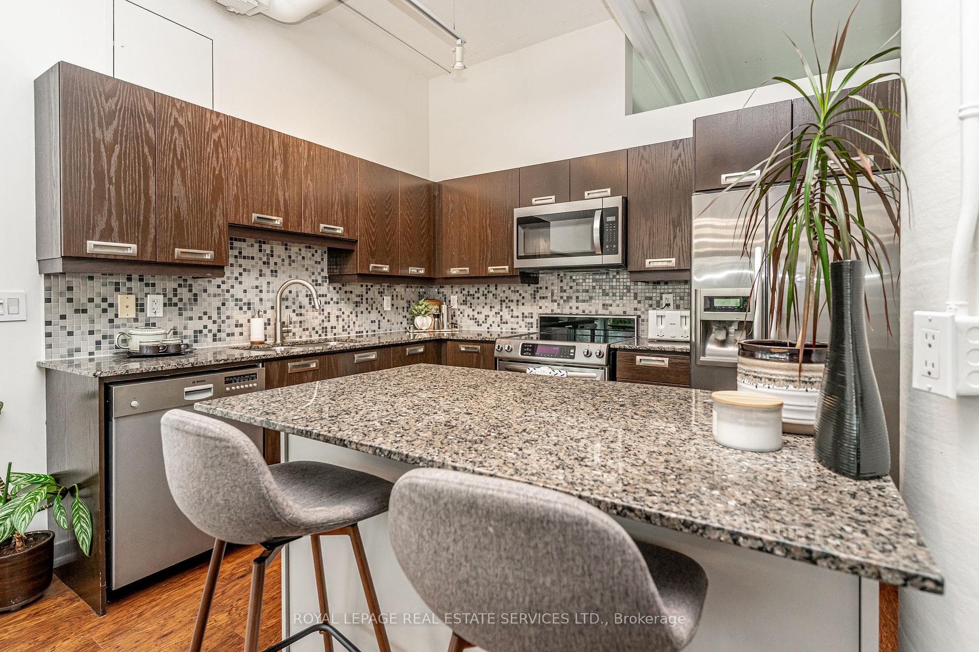2 Fieldway Road Unit 206 photo 14