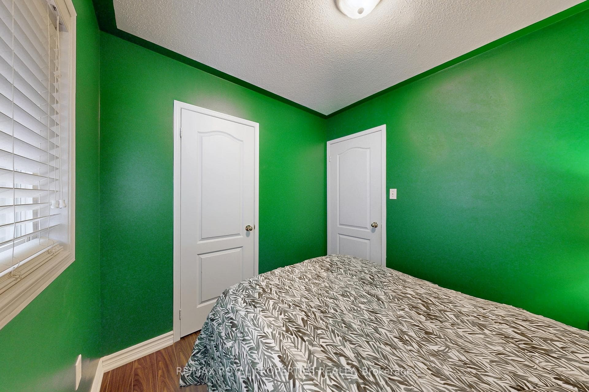 61 Rampart Crescent photo 25