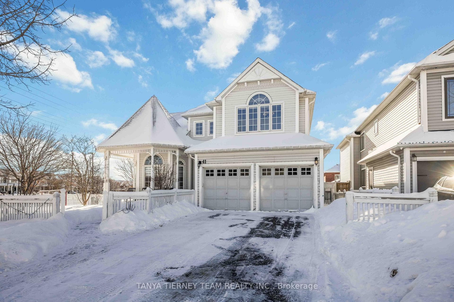 41 Apsley Crescent photo 2