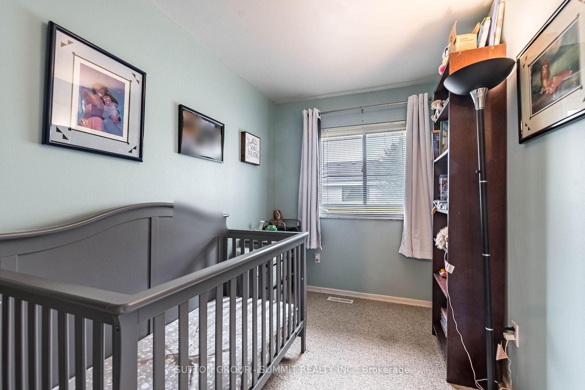 2779 GANANOQUE Drive Unit 44 photo 33