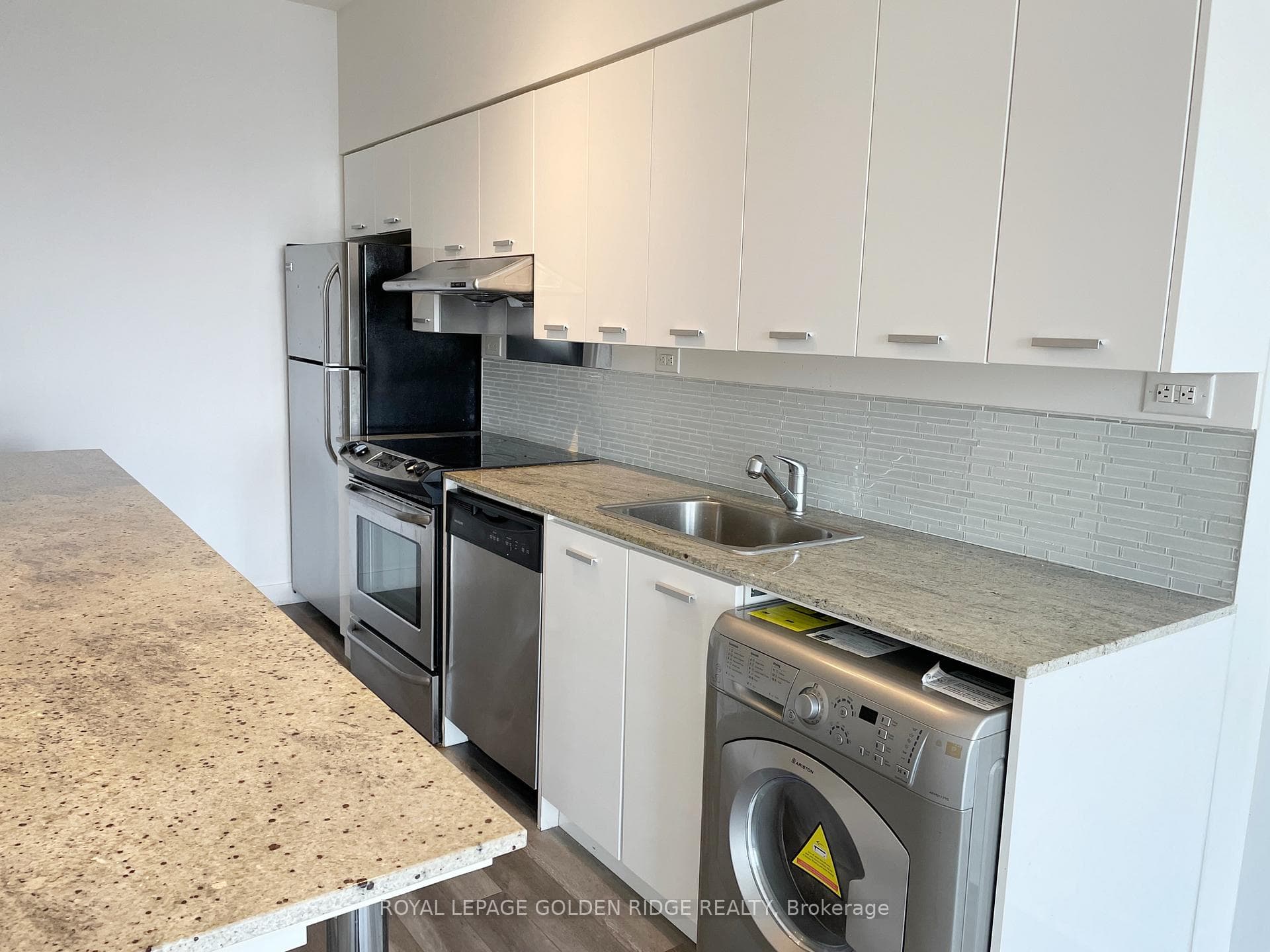 33 Singer Court Unit 2207 photo 17