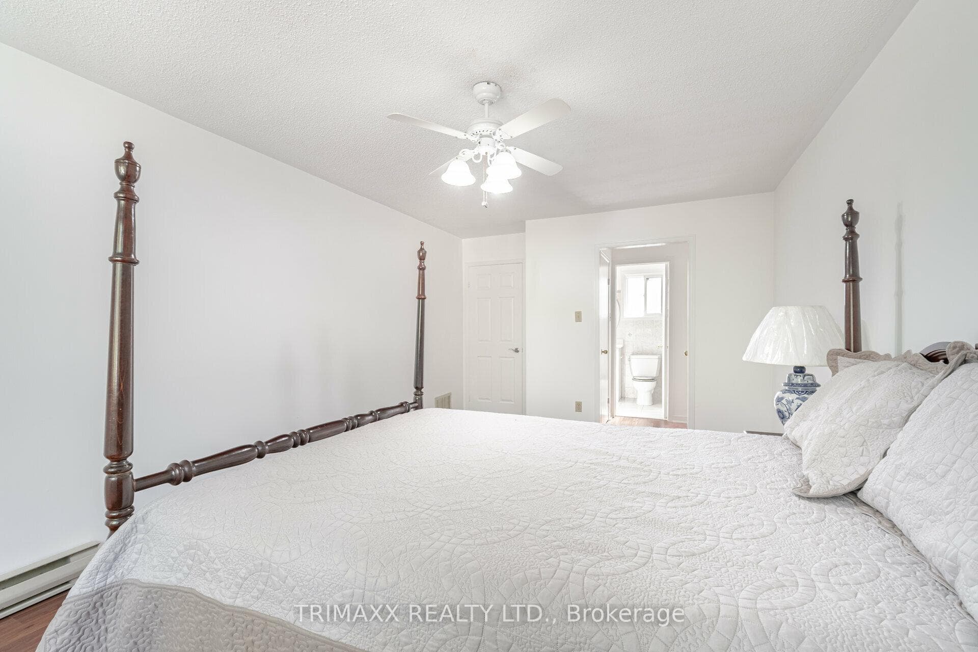 44 Saint Tropez Court photo 23