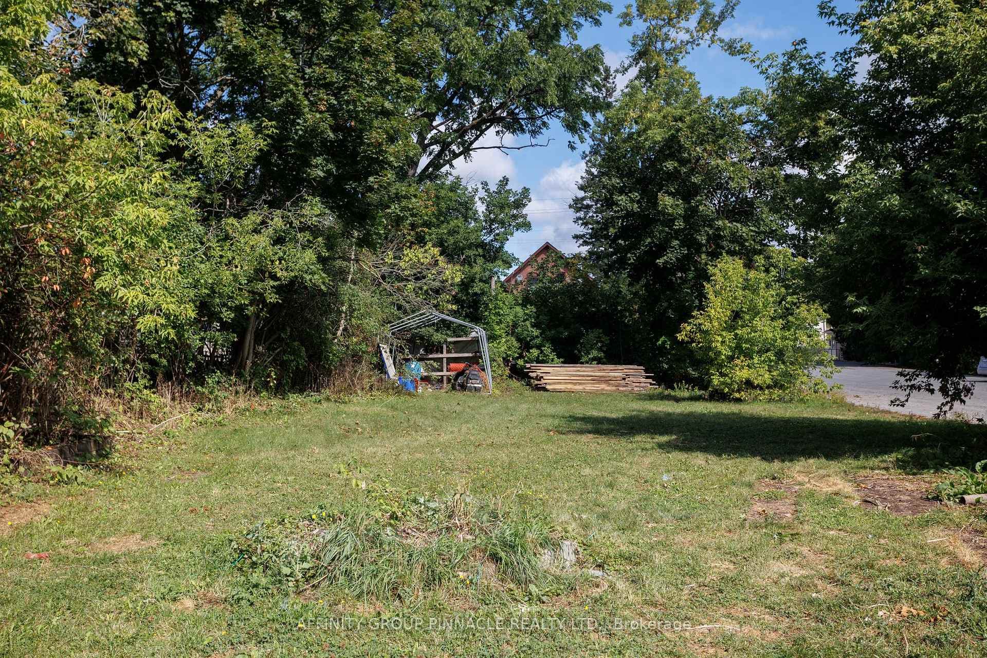 106 Russell Street photo 34