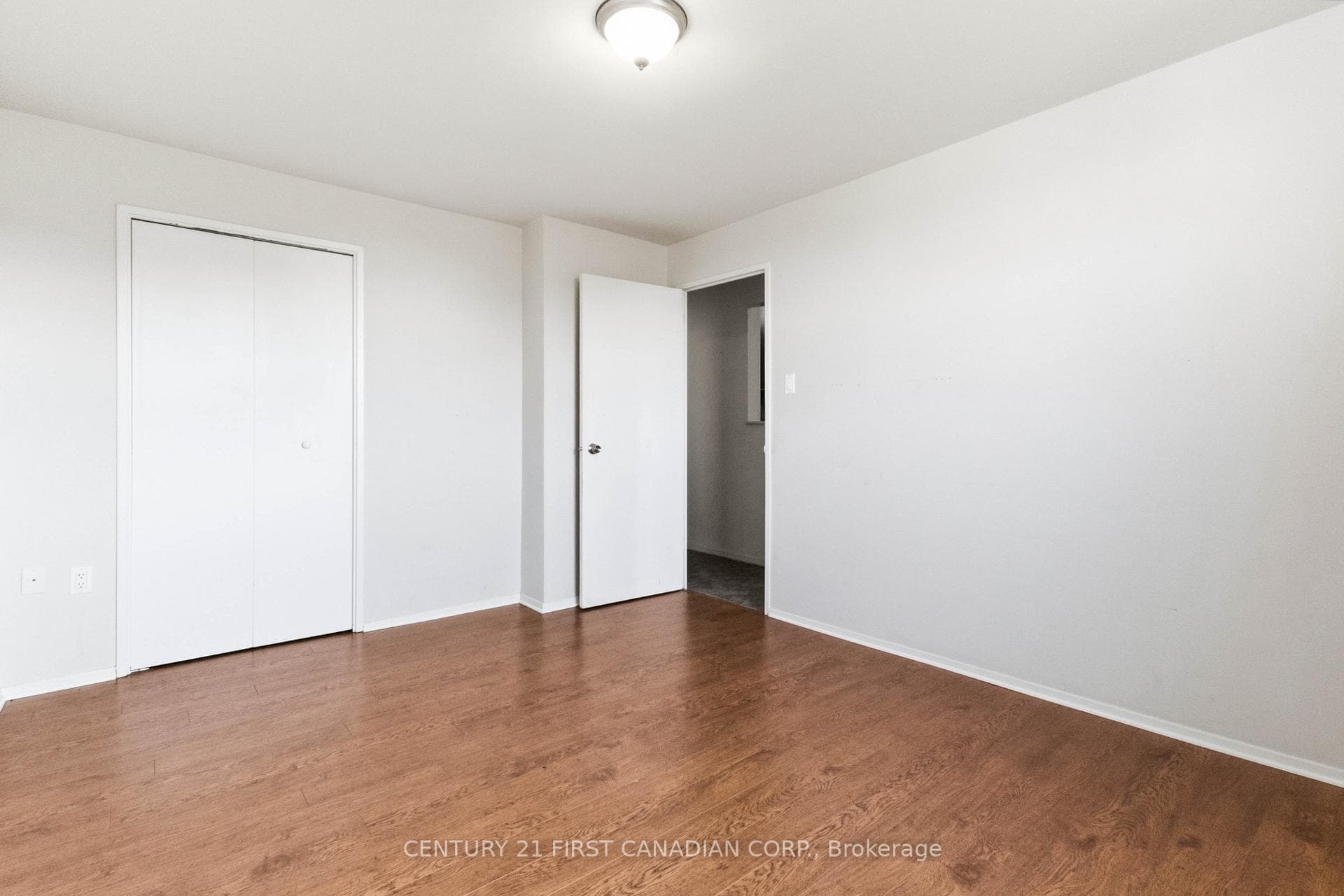 931 Wonderland Road Unit 707 photo 17