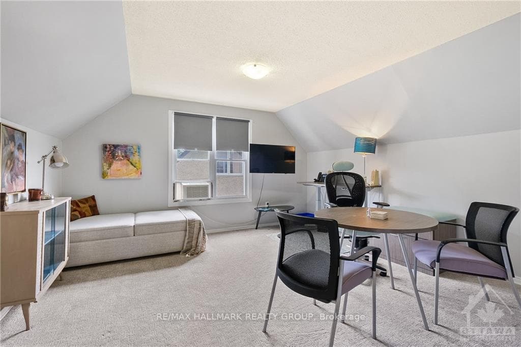 845 MERIVALE Road photo 15