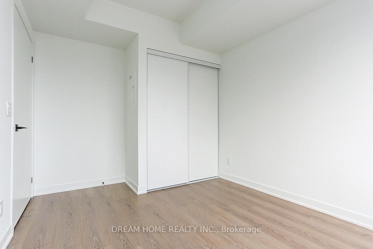 319 jarvis Street Unit 1116 photo 33