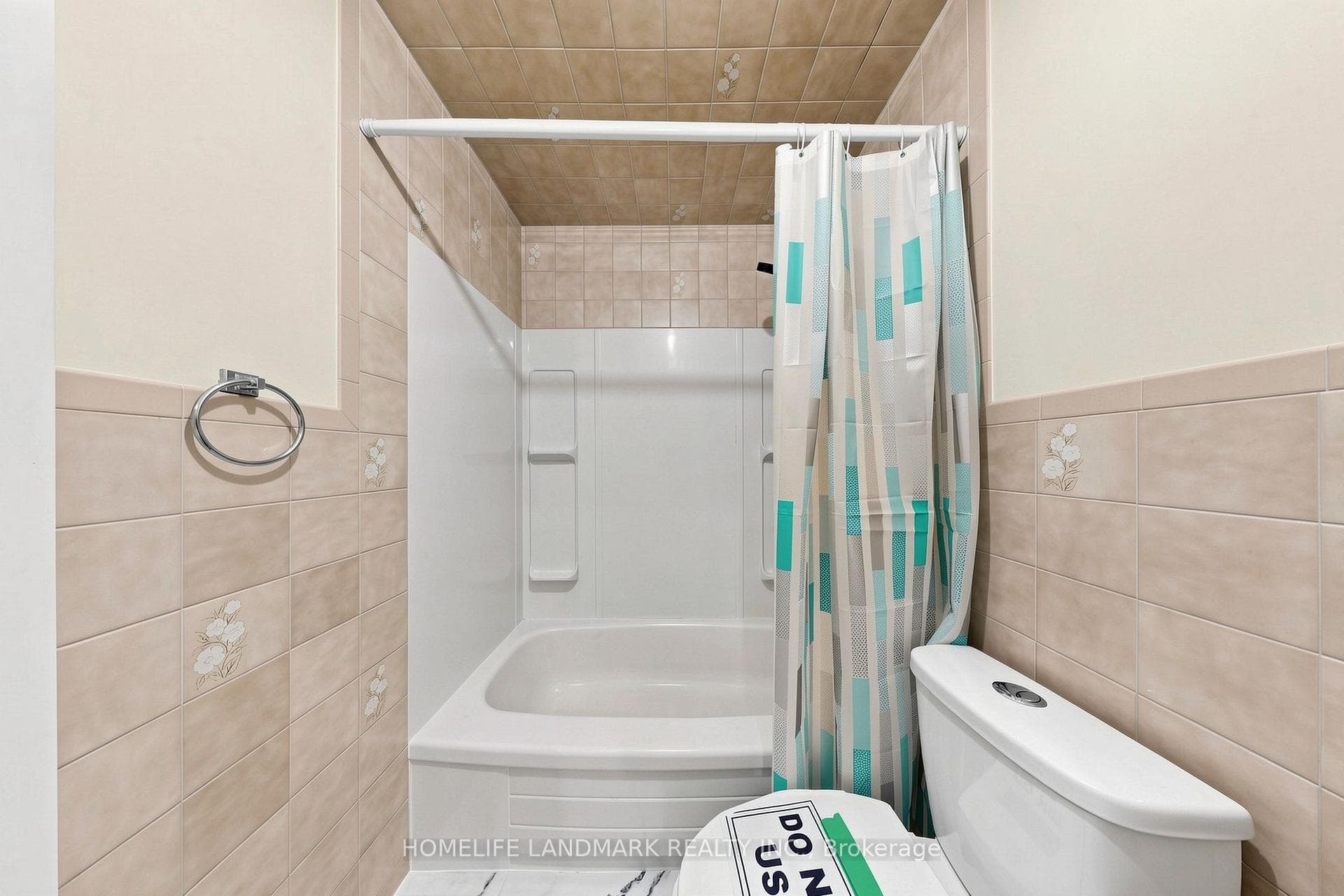 61 Ardglen Drive Unit 6 photo 34