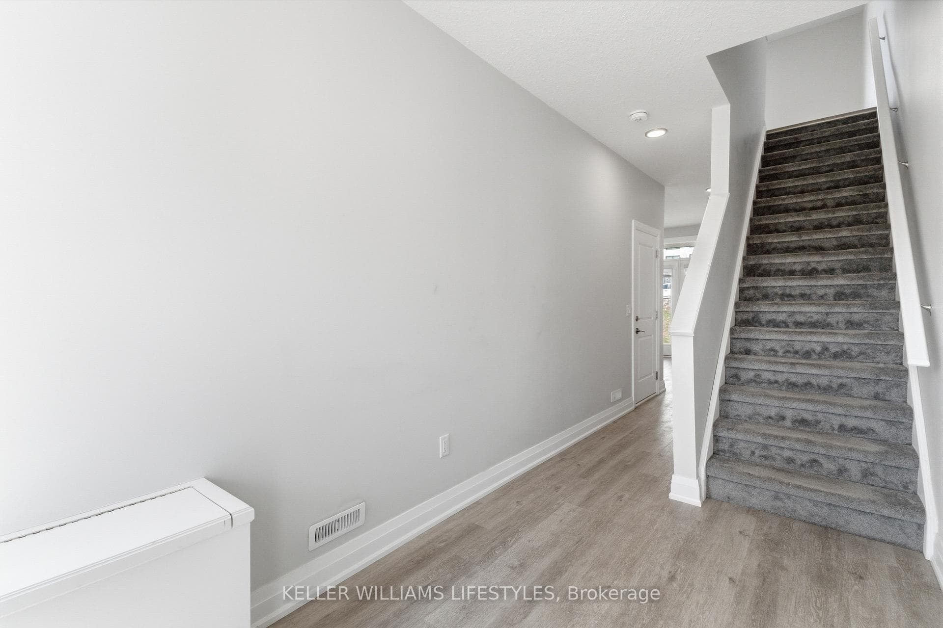 2315 Callingham Drive photo 4