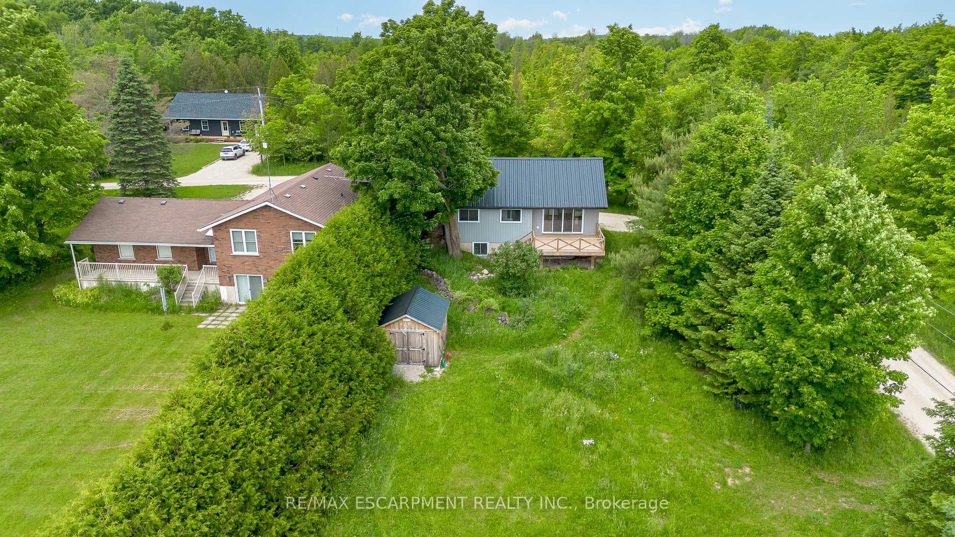 128 Sir Williams Lane photo 31