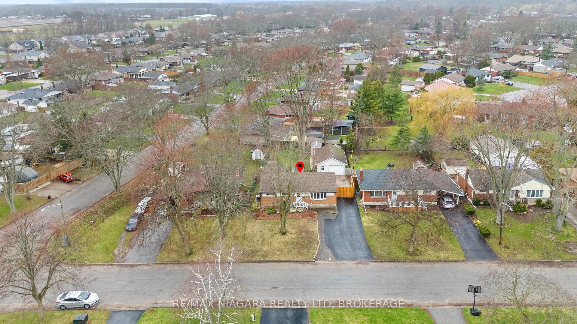 8739 Champlain Drive photo 31