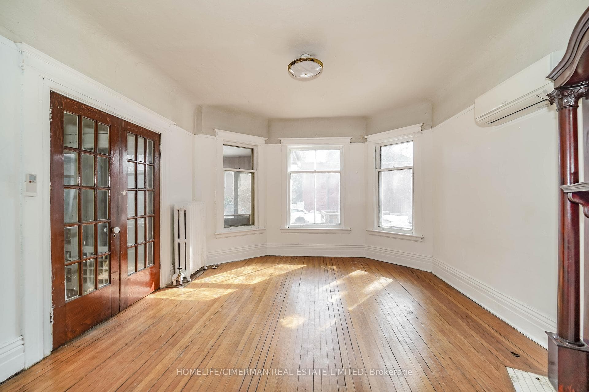 98 Dewson Street photo 7