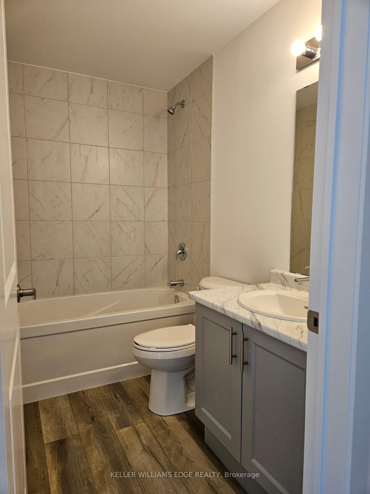 470 Dundas Street Unit 602 photo 10