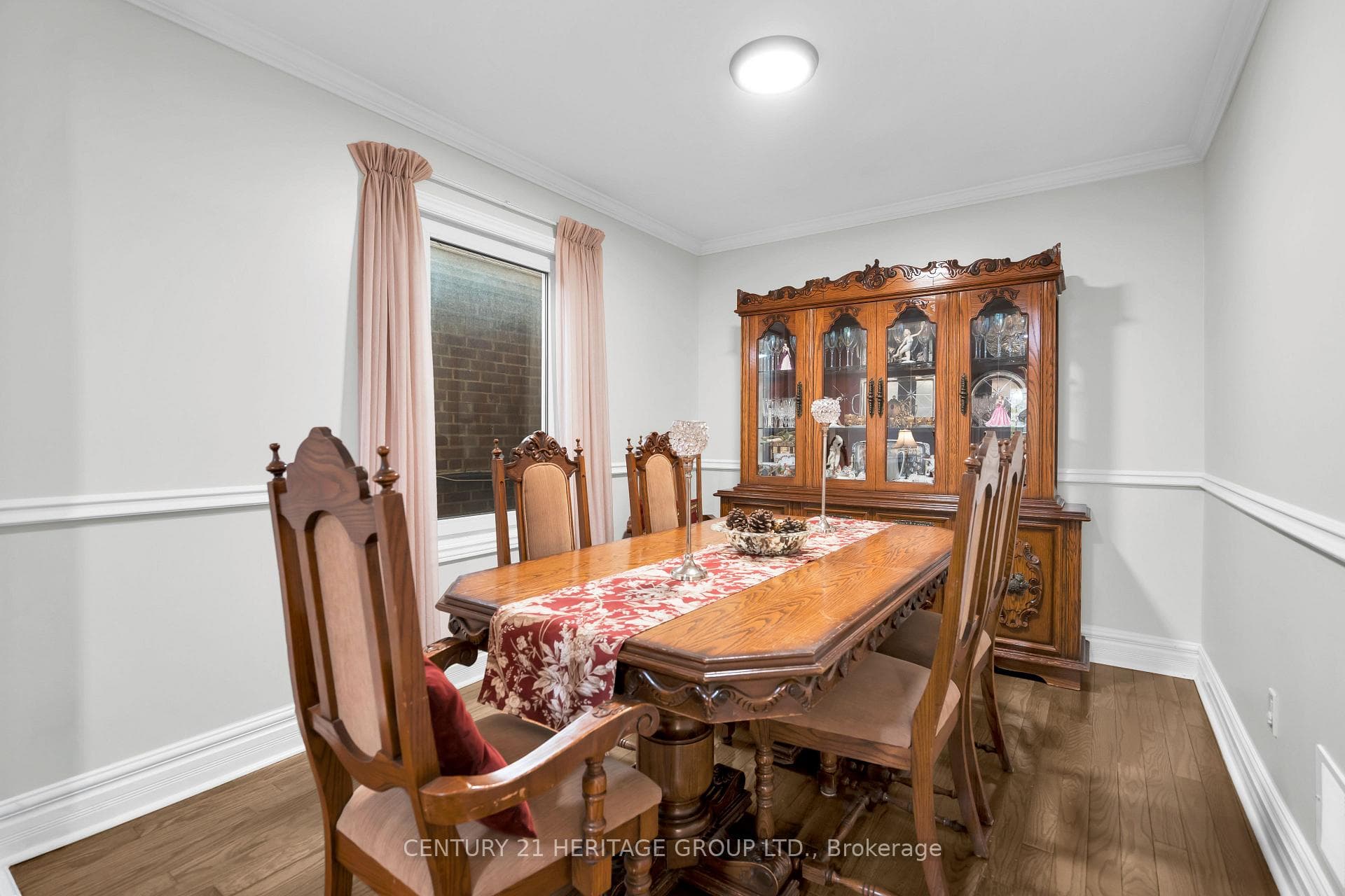 33 Sanderstead Avenue photo 11