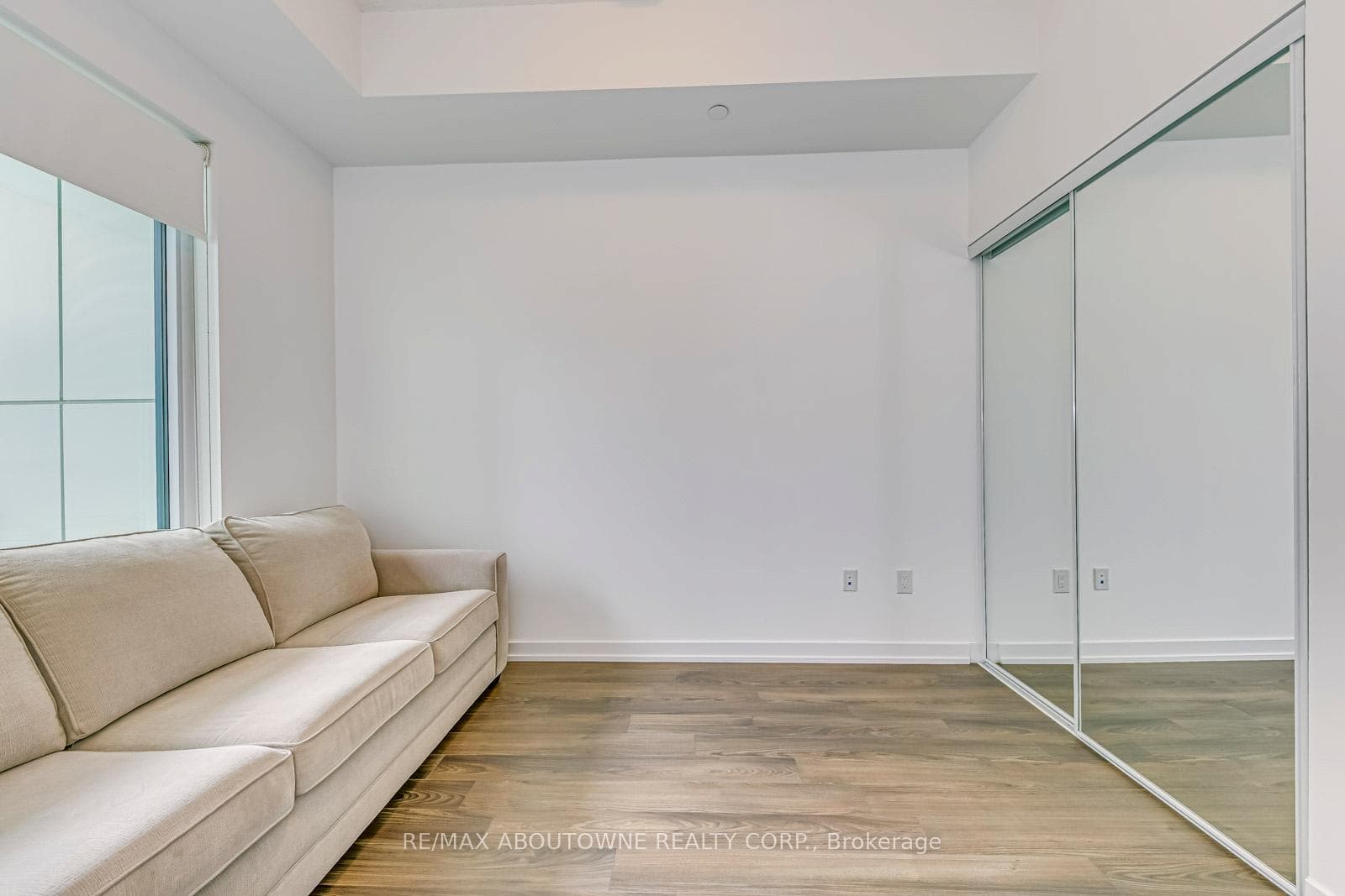 2560 Eglinton Avenue Unit Th101 photo 29
