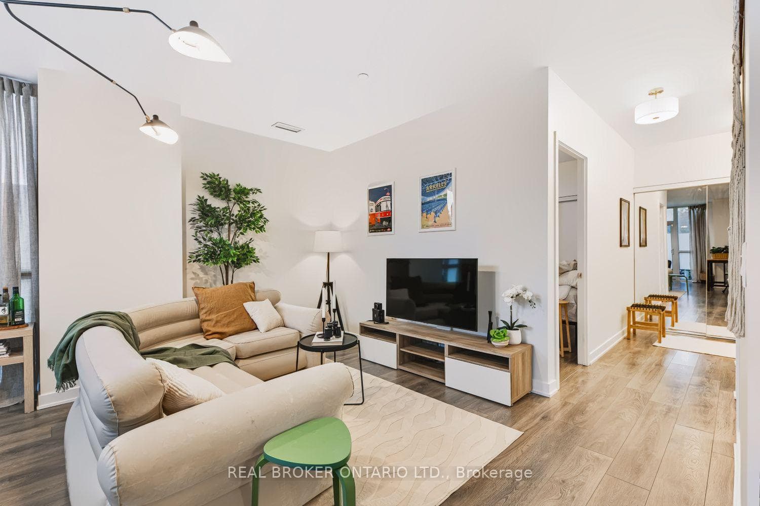 4633 Glen Erin Drive Unit 108 photo 4