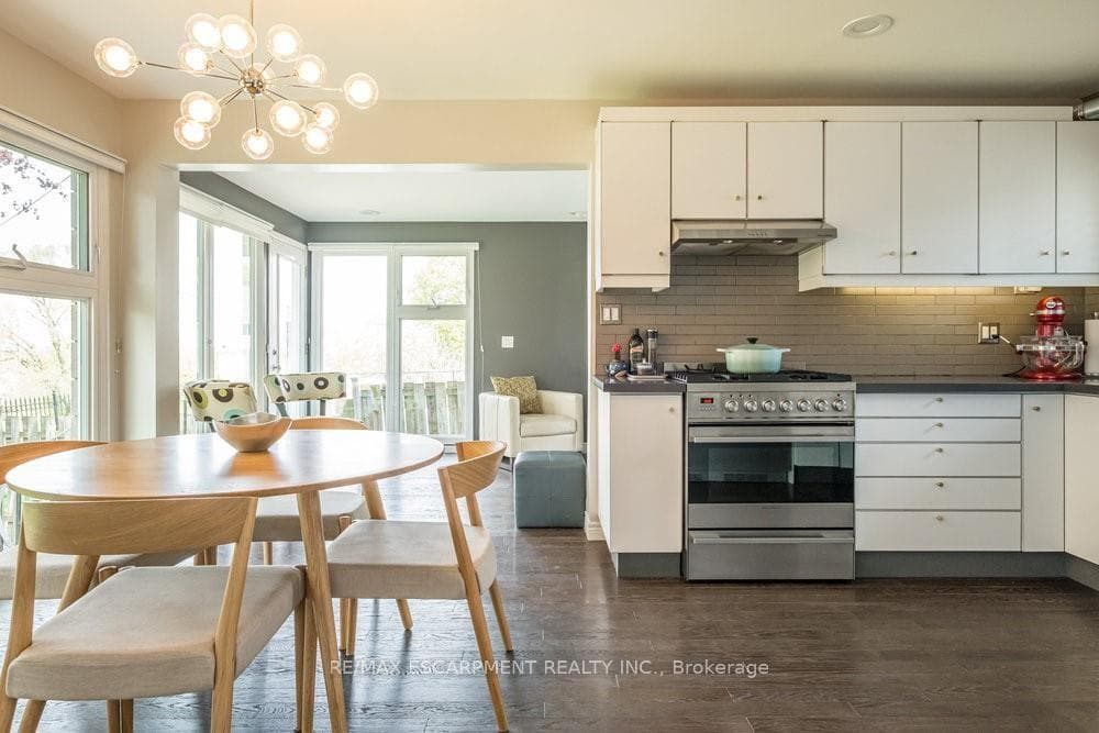 182 Buckingham Drive photo 17