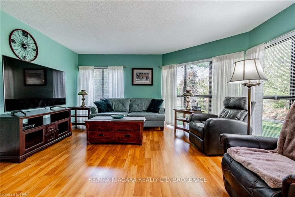 174 MARTINDALE Road Unit 1 photo 8
