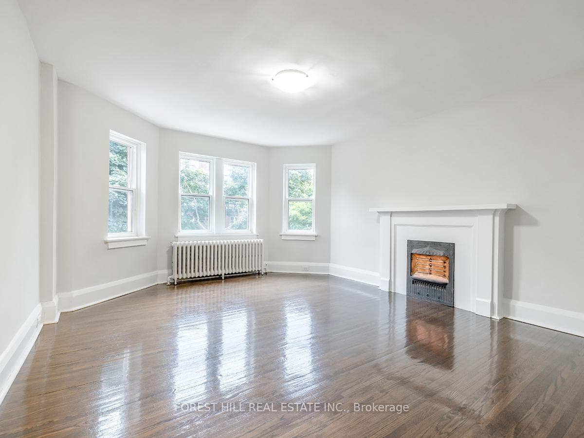310 Lonsdale Road Unit 9 photo 6
