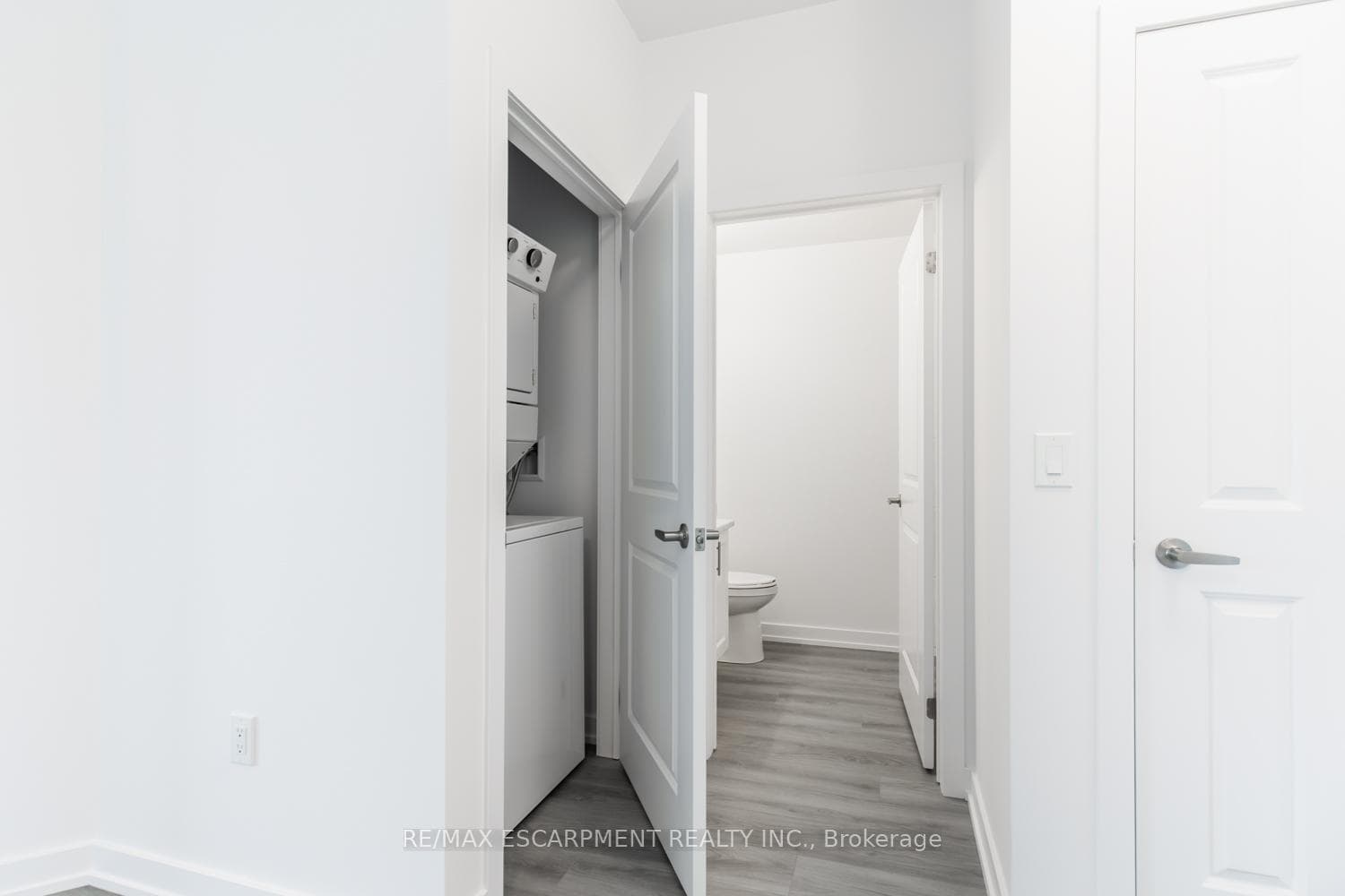 5055 Greenlane Road Unit 612 photo 23