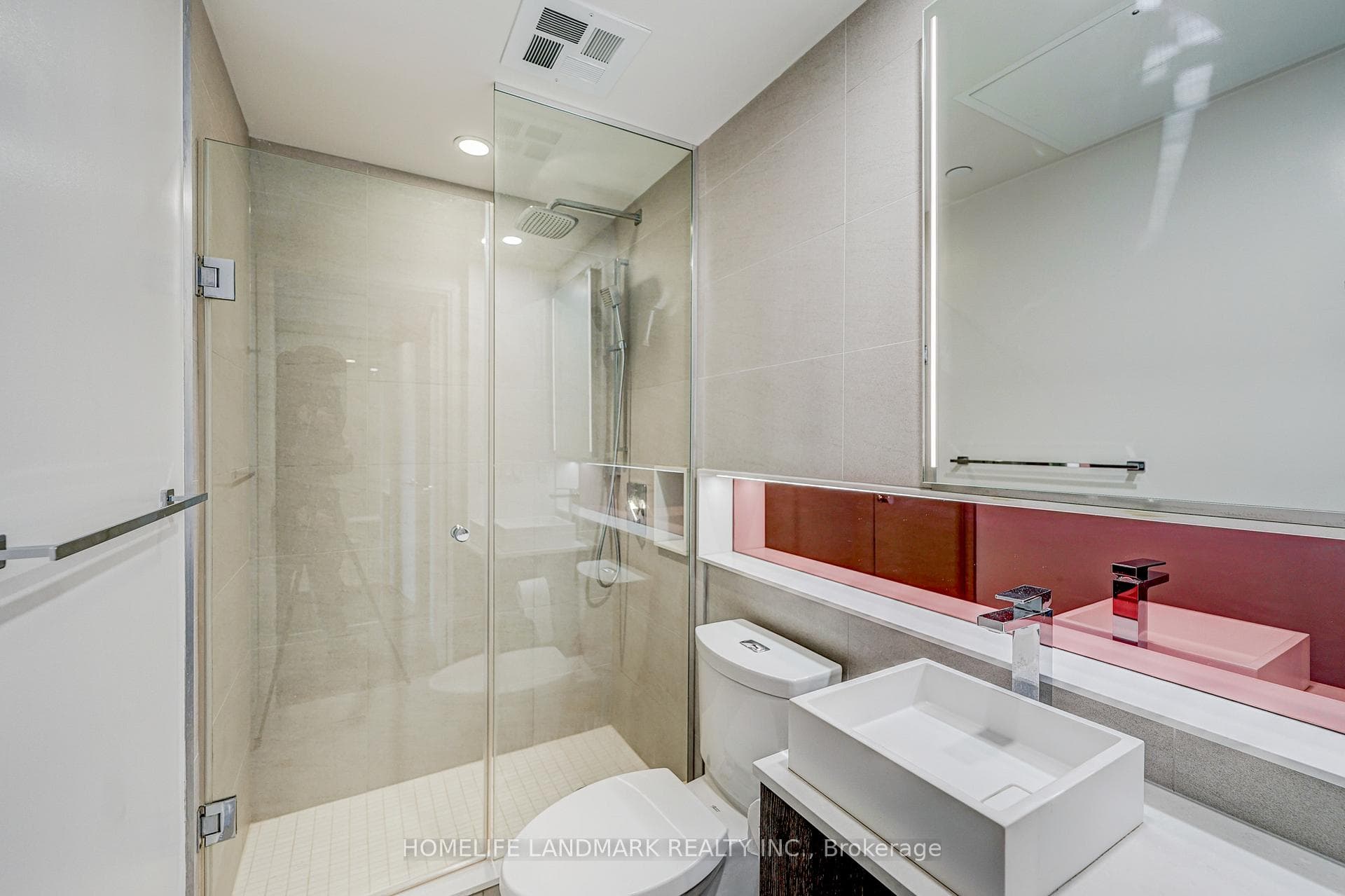 215 Queen Street Unit 1403 photo 19