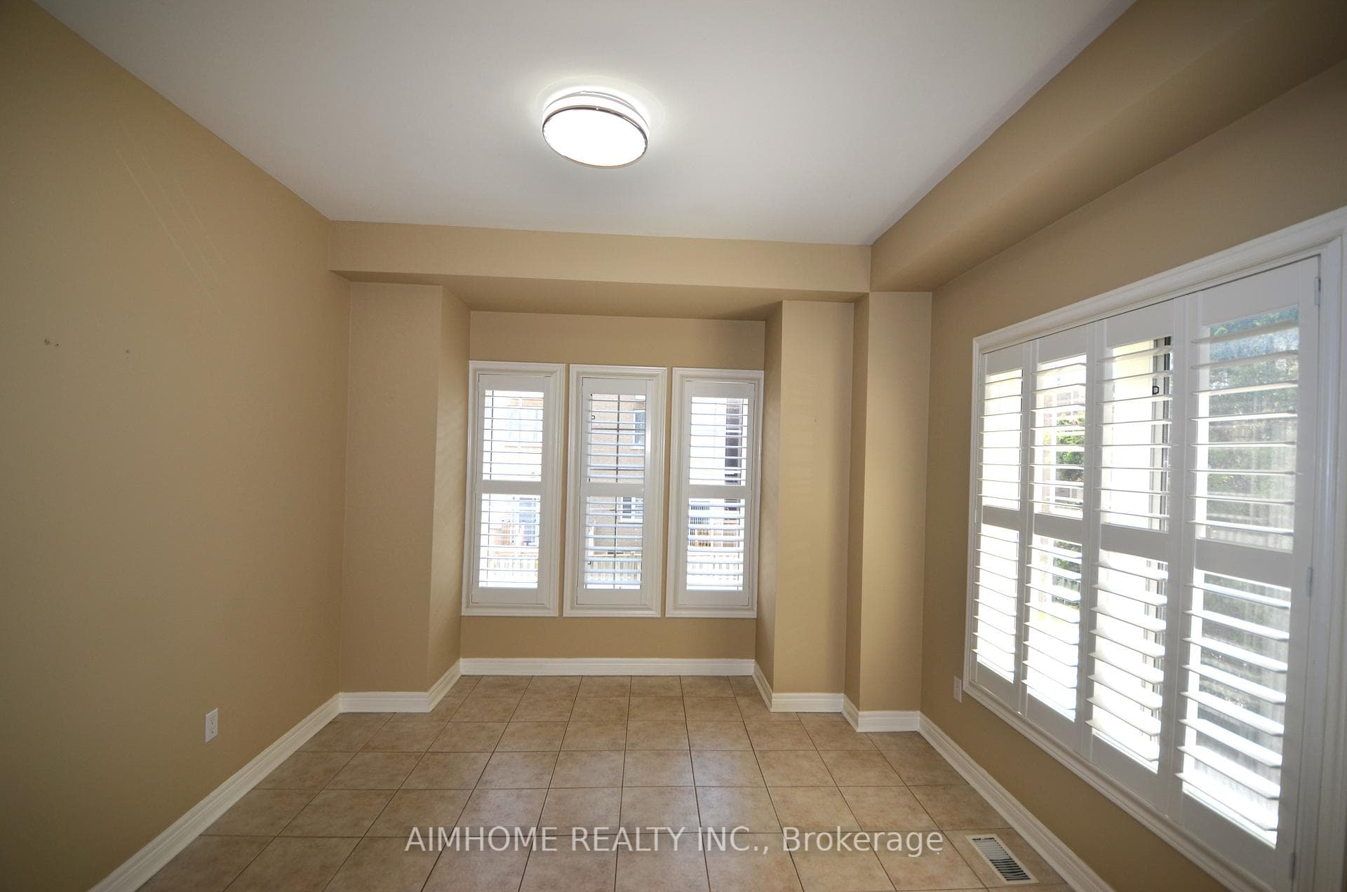 10719 Bathurst Street Unit 7 photo 8