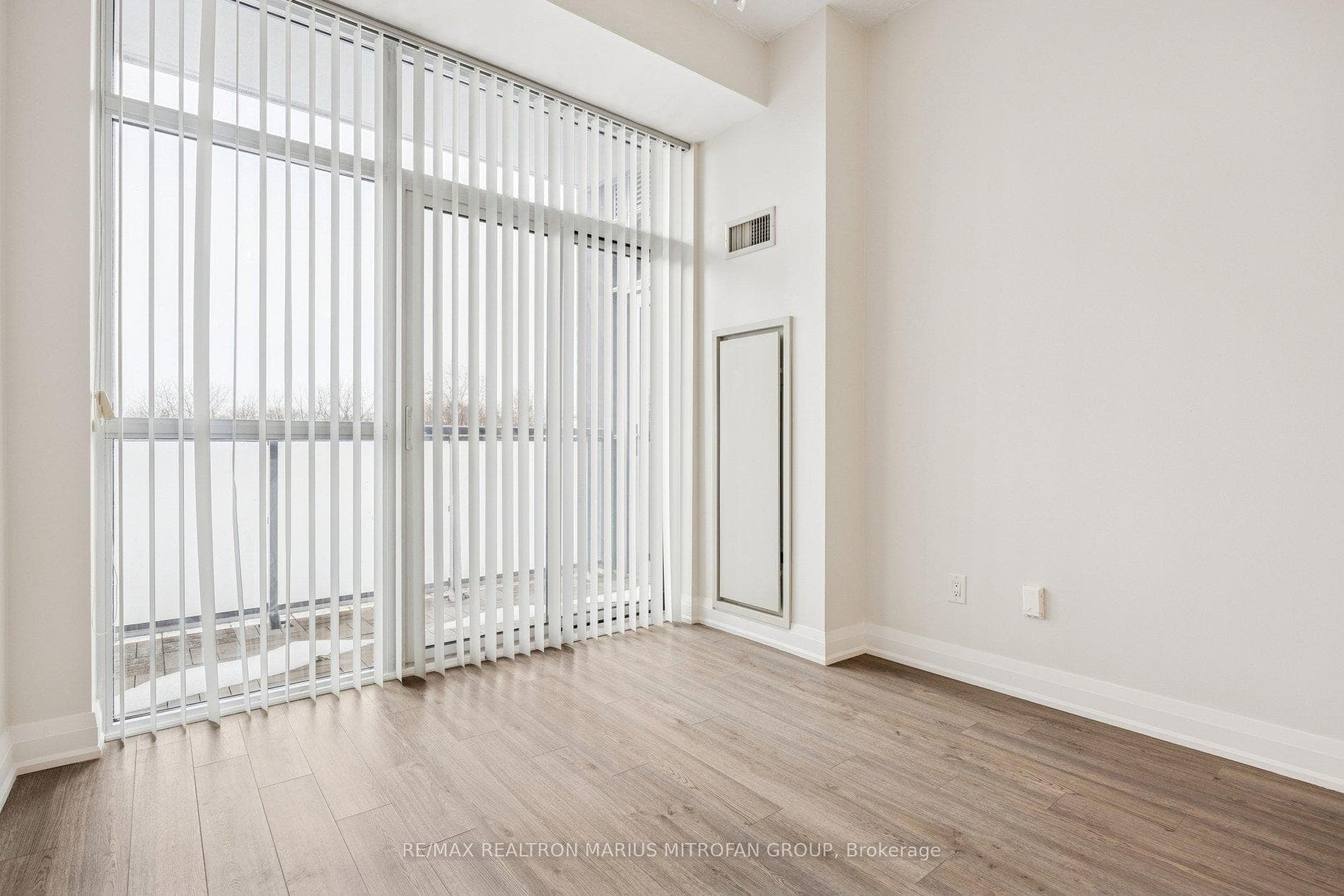 8763 Bayview Avenue Unit 205 photo 14