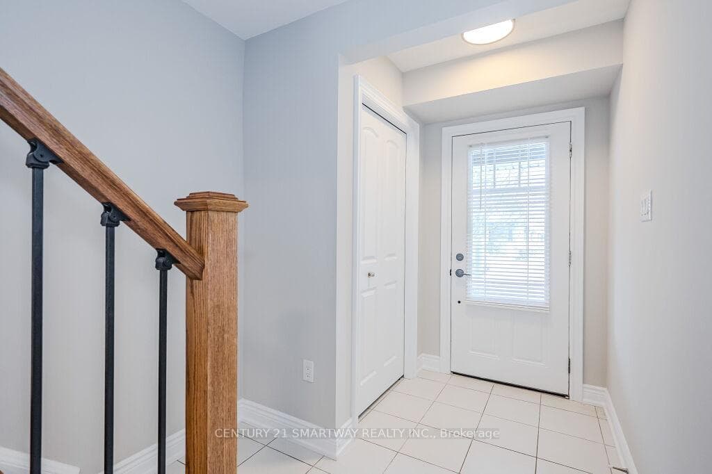 33 Arlington Crescent photo 4