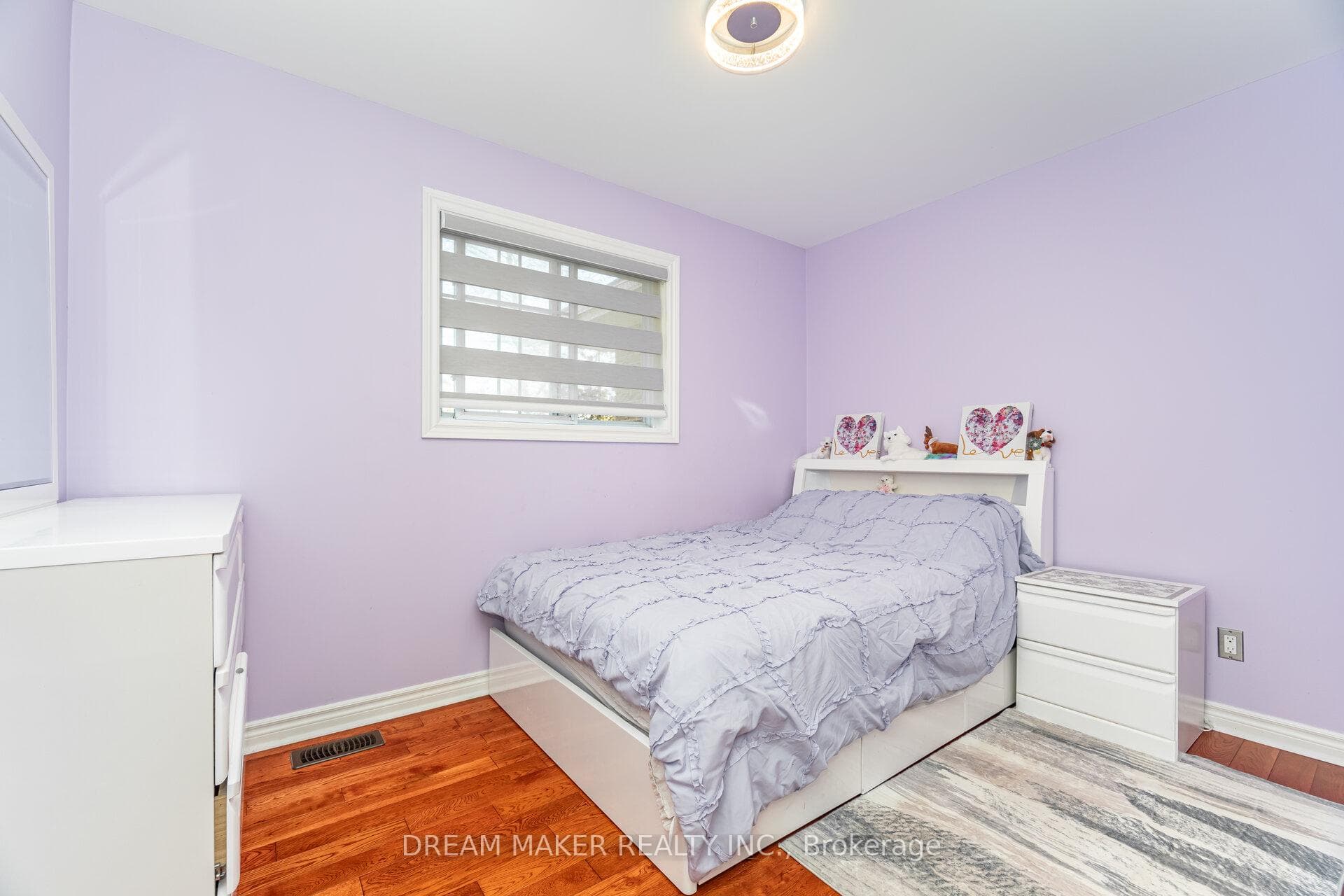 756 Third Avenue photo 33
