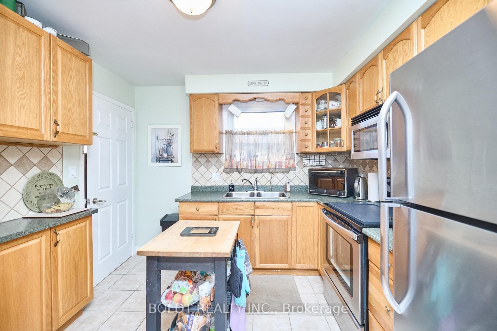 247 St Augustine Drive photo 8