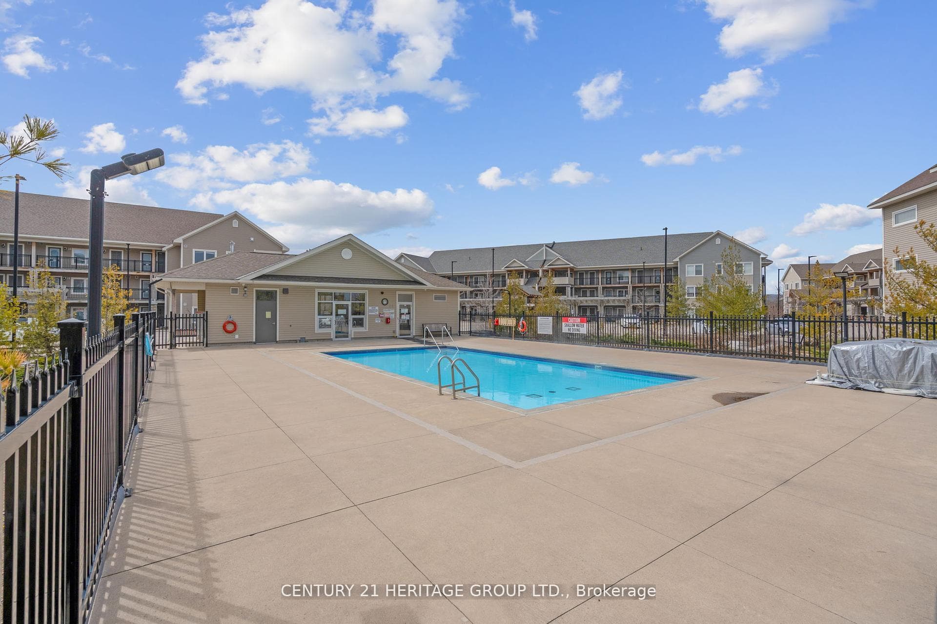 2 Anchorage Crescent Unit 200 photo 27