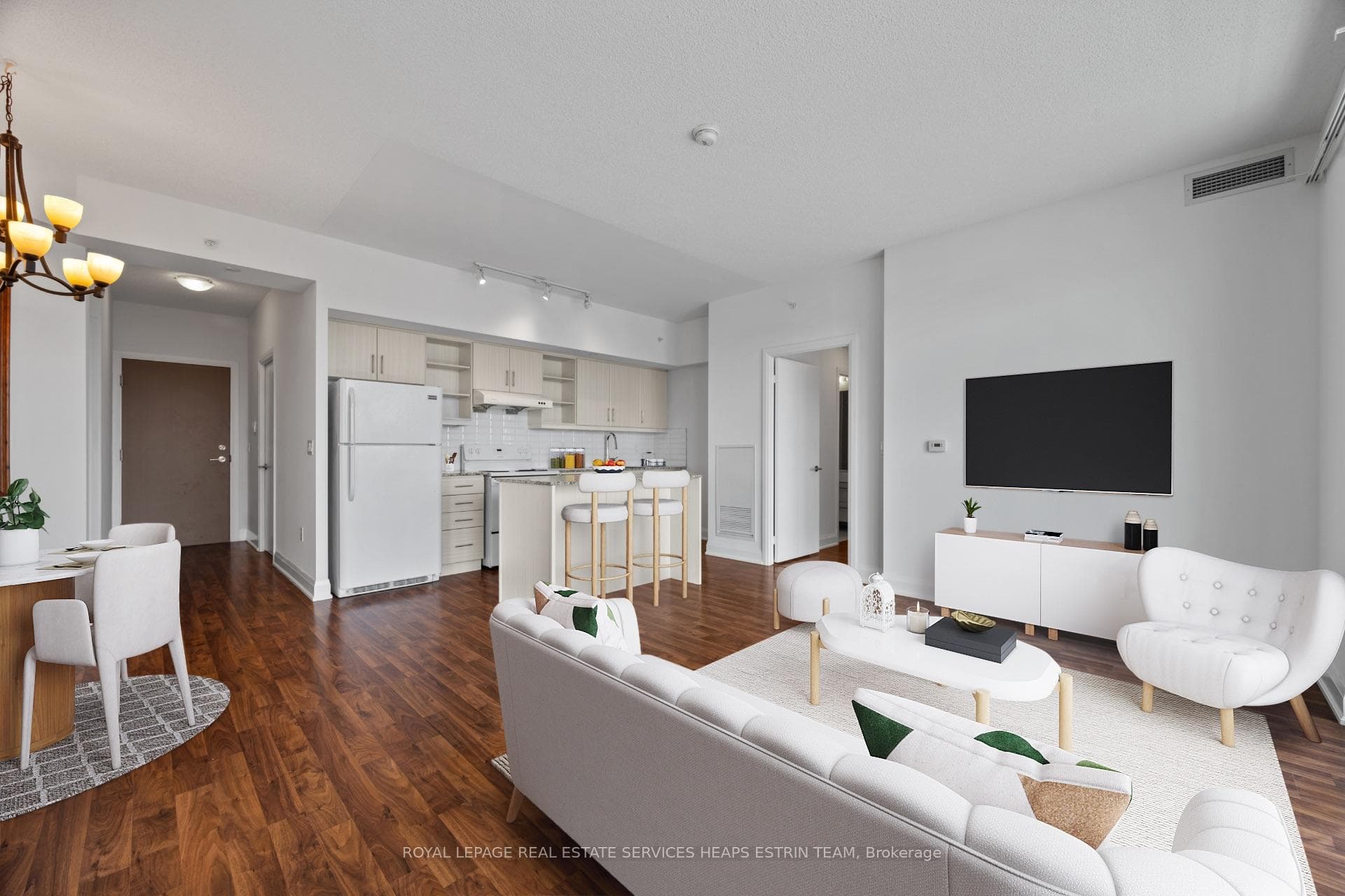 160 Vanderhoof Avenue Unit 913 photo 8