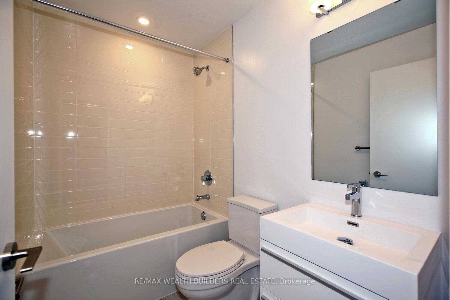 181 Bedford Road Unit 808 photo 22