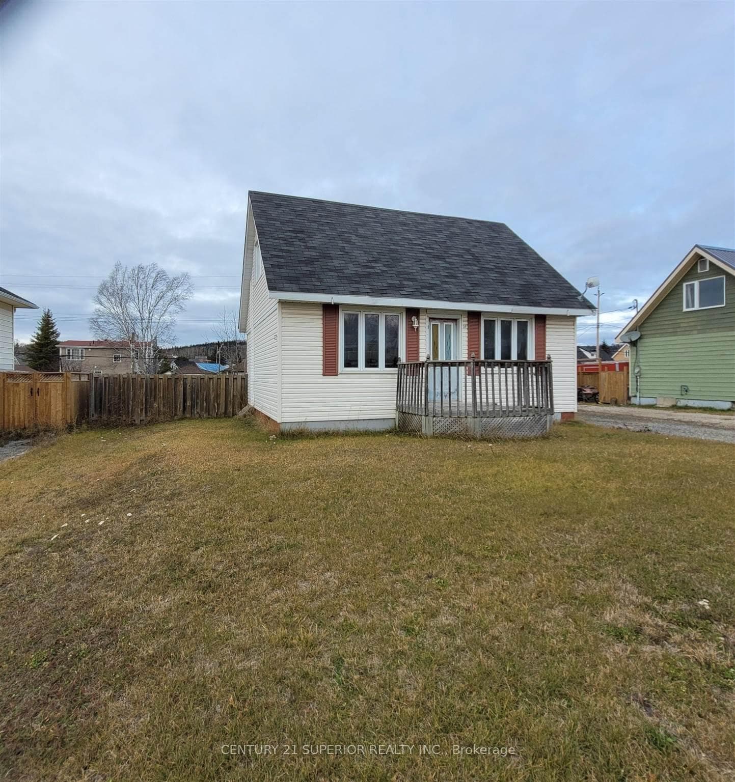 59 Manitou Street photo 2