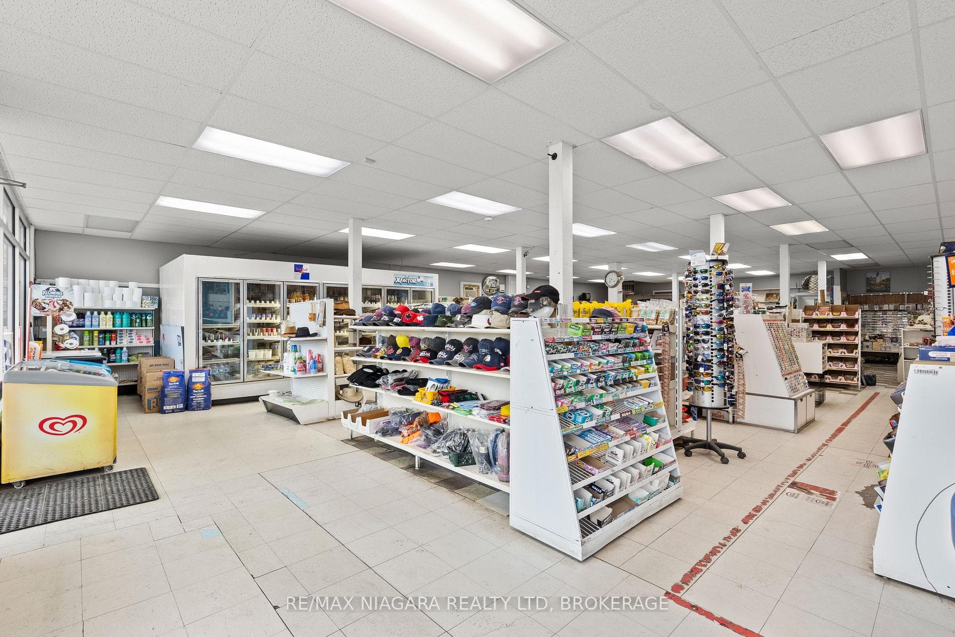 1530 NIAGARA STONE Road photo 8