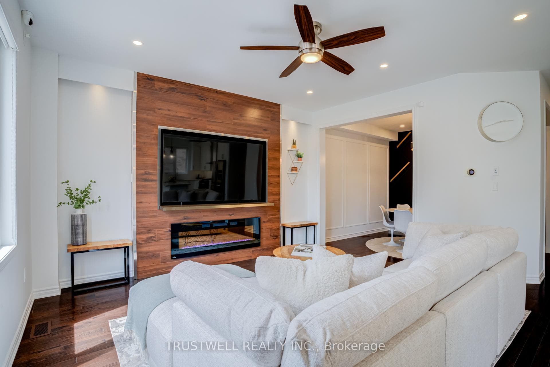 334 Trudeau Drive photo 14