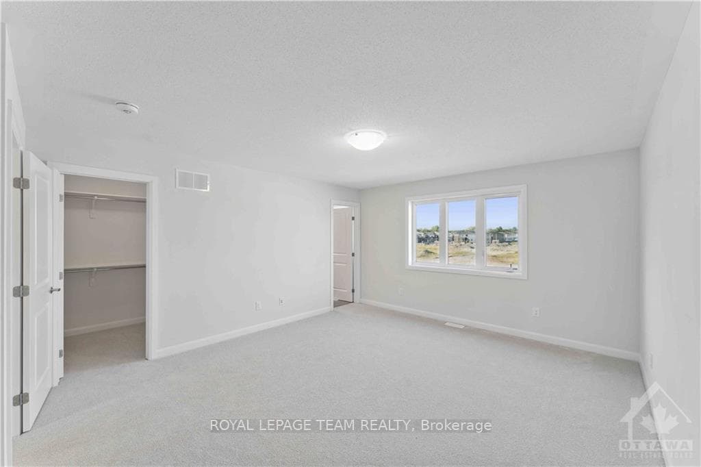 330 GISBORNE Place photo 18