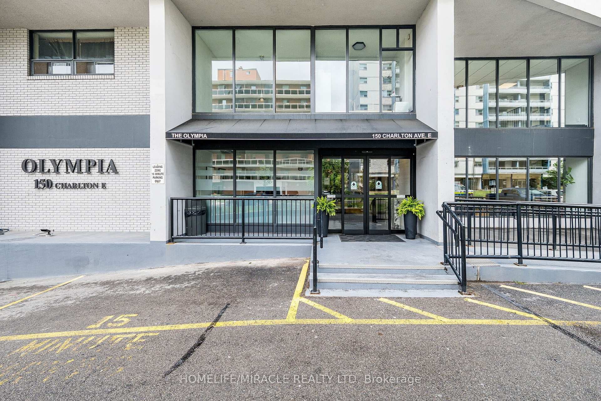 150 Charlton Avenue Unit 1408 photo 4