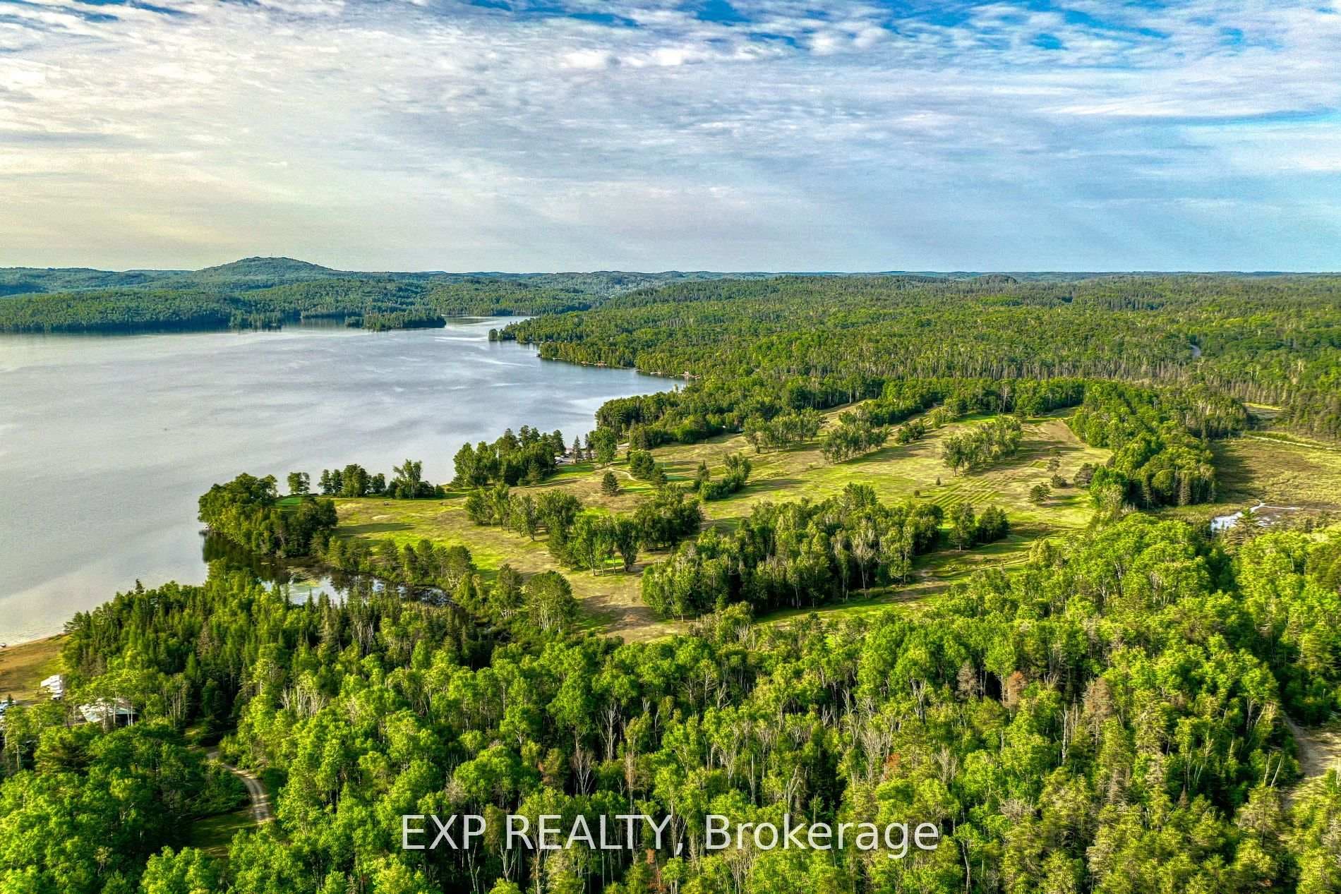 725 Lochhead Drive photo 12