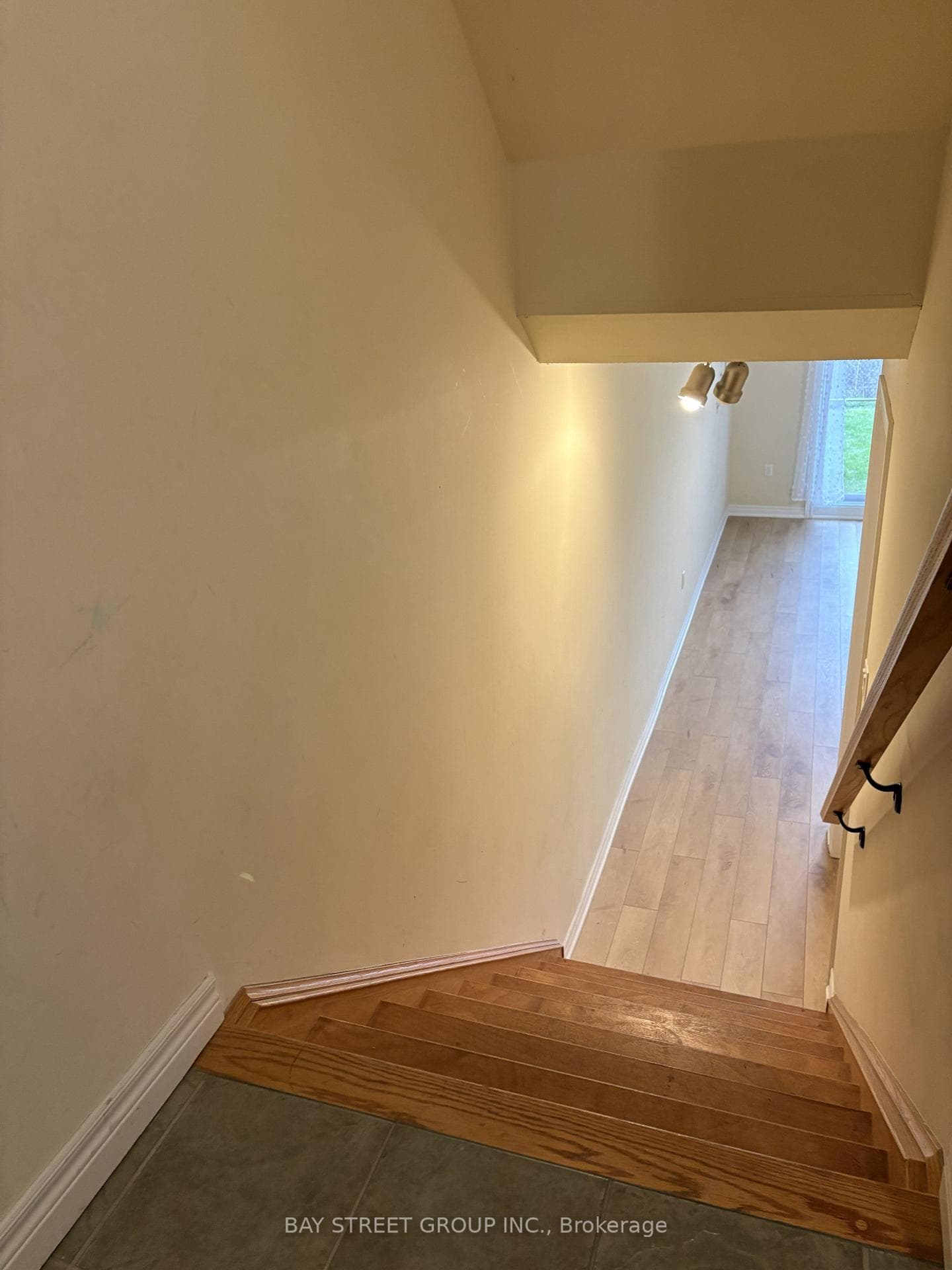 60 CLOVERLEAF Drive Unit 2 photo 31