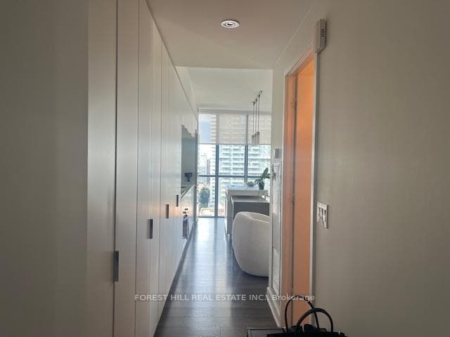 110 CHARLES Street Unit 1804 photo 3