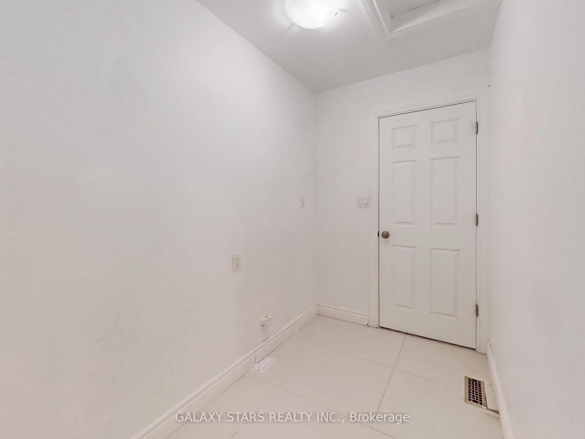 434A Midland Avenue photo 35