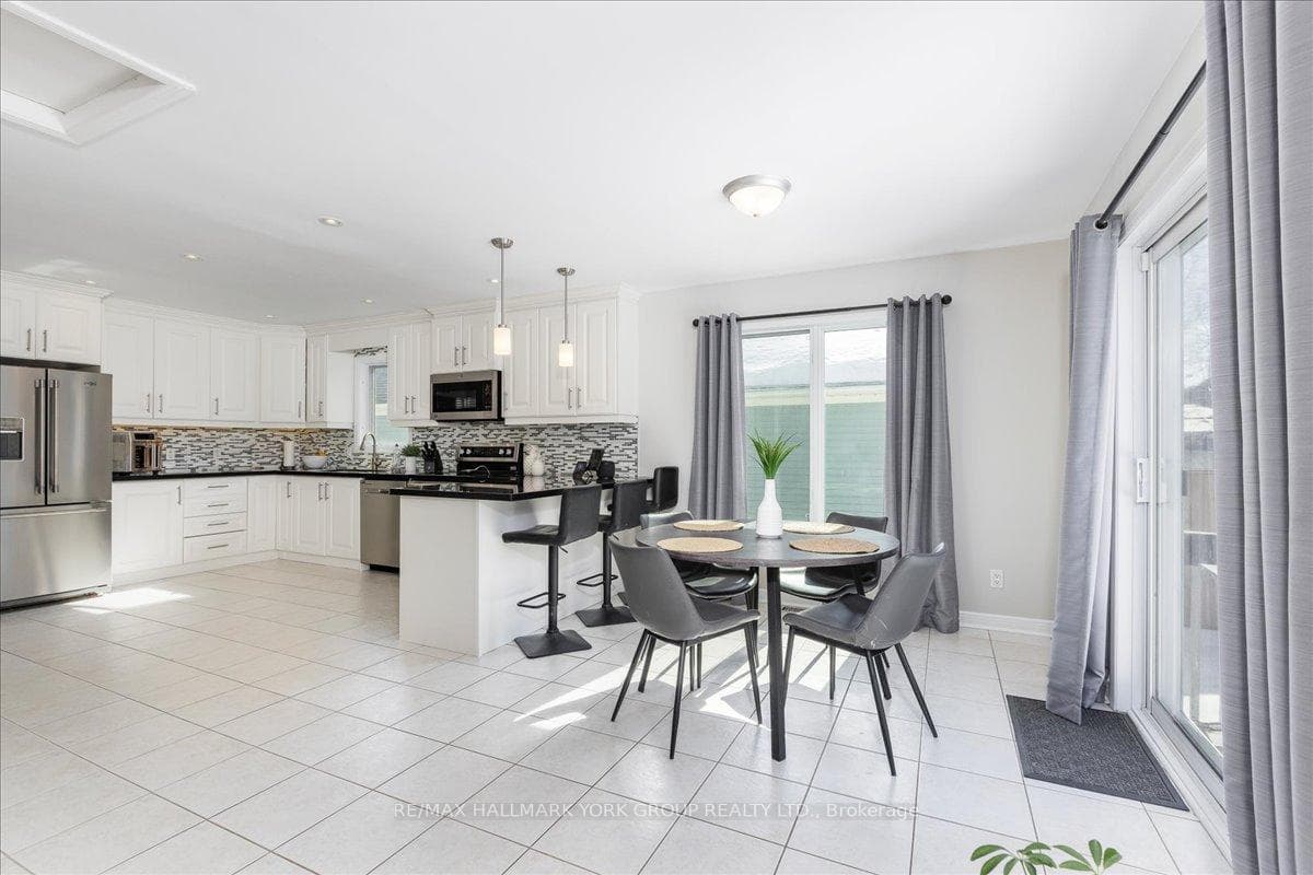 19 Silverstone Crescent photo 13